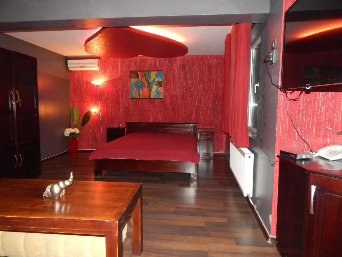 Rio Family Hotel Blagoevgrad Buitenkant foto