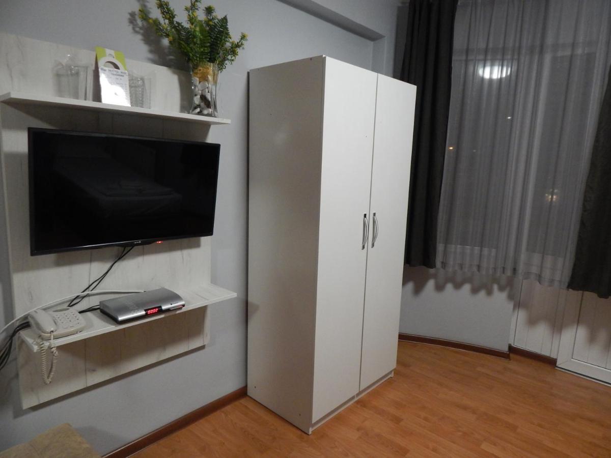 Rio Family Hotel Blagoevgrad Buitenkant foto