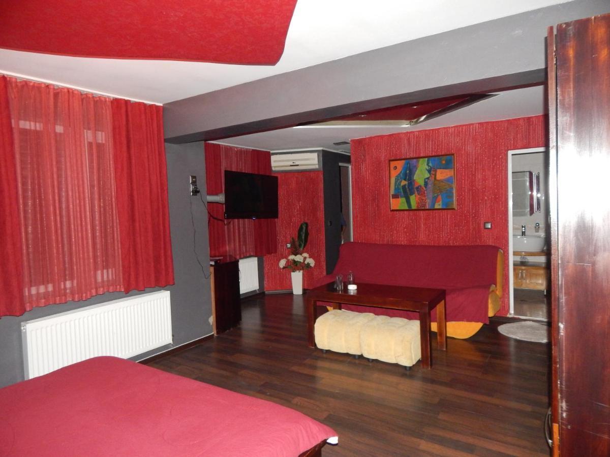 Rio Family Hotel Blagoevgrad Buitenkant foto