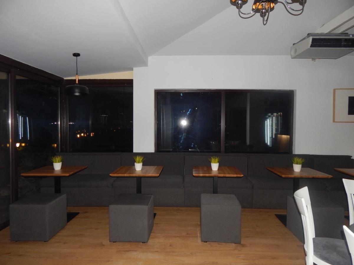 Rio Family Hotel Blagoevgrad Buitenkant foto