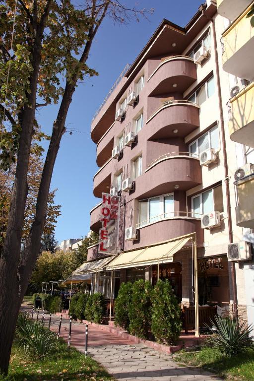 Rio Family Hotel Blagoevgrad Buitenkant foto