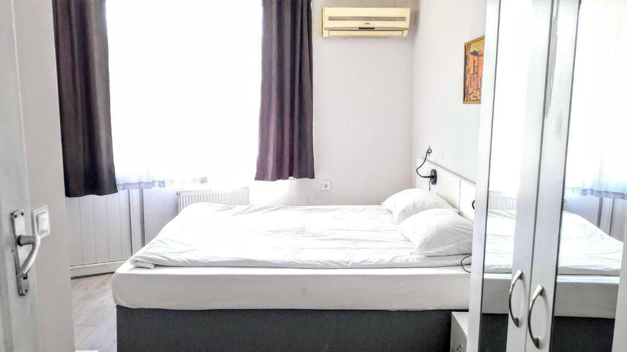 Rio Family Hotel Blagoevgrad Buitenkant foto